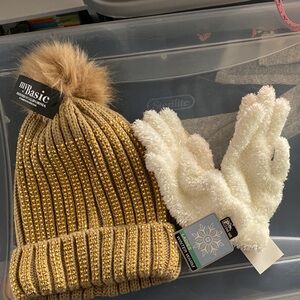 winter Hat Gloves lot NWT My Basic Bling Faux Fur Pom Pom Soft White Glove set